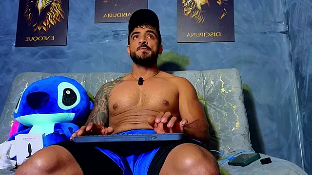 Snapshot of ERIC_HARRISON chatting on 10/18/25, 02:47 ERIC HARRISON online show from 10/18/25, 02:47