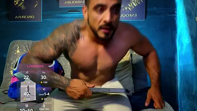 Snapshot of ERIC_HARRISON chatting on 11/07/25, 04:12 ERIC HARRISON online show from 11/07/25, 04:12