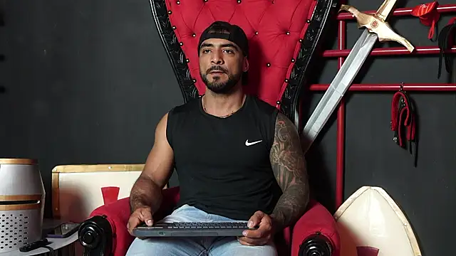 Snapshot of ERIC_HARRISON chatting on 11/23/25, 10:42 ERIC HARRISON online show from 11/23/25, 10:42