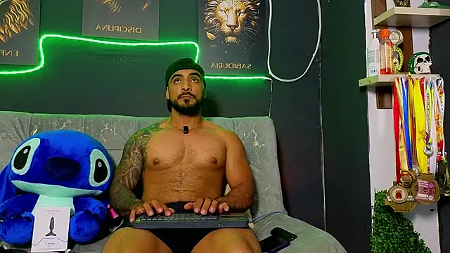 Snapshot of ERIC_HARRISON chatting on 11/28/25, 02:58 ERIC HARRISON online show from 11/28/25, 02:58