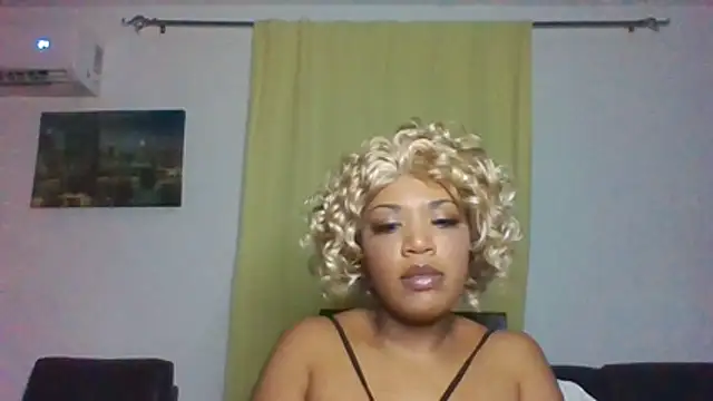 Snapshot of thekelliecapri chatting on 06/22/26, 07:49 thekelliecapri online show from 06/22/26, 07:49