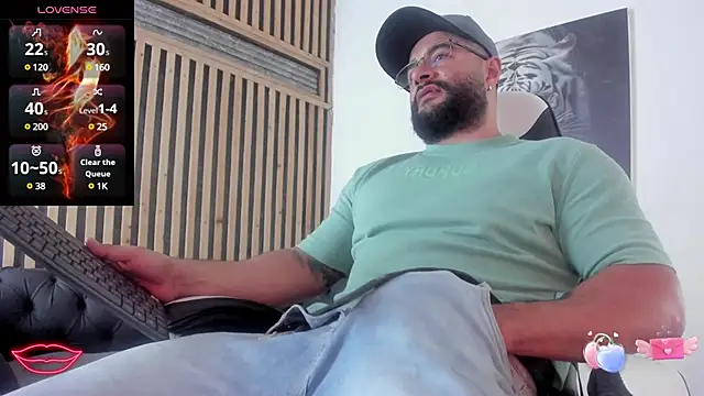 Luke  09 online show from 03/15/25, 12:34