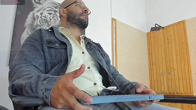 Luke  09 online show from 10/01/25, 11:05