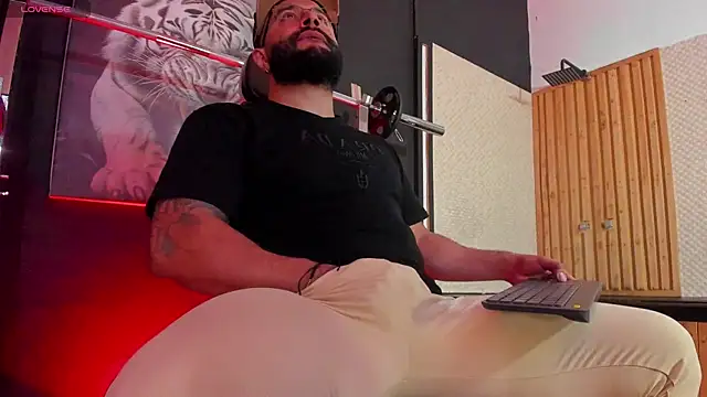 Luke  09 online show from 10/25/25, 11:40