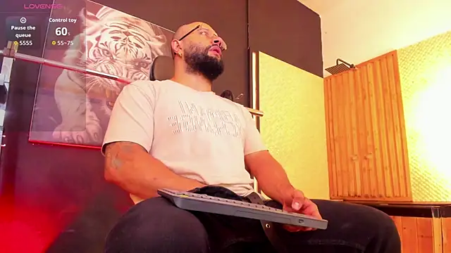 Luke  09 online show from 11/30/25, 11:14