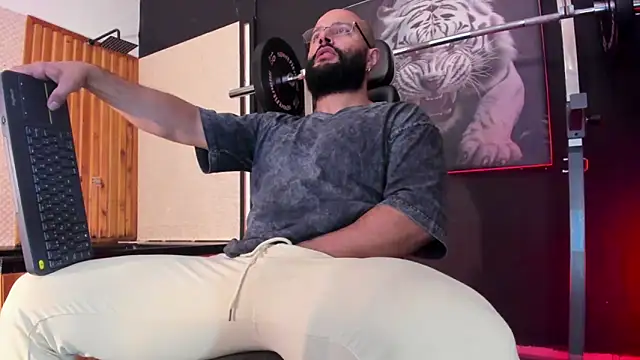 Luke  09 online show from 04/18/26, 11:58