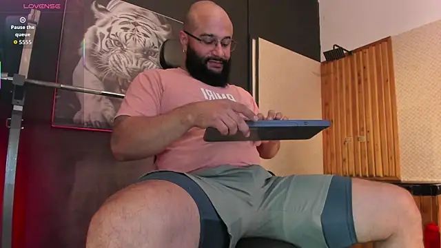 Luke  09 online show from 07/06/26, 12:02