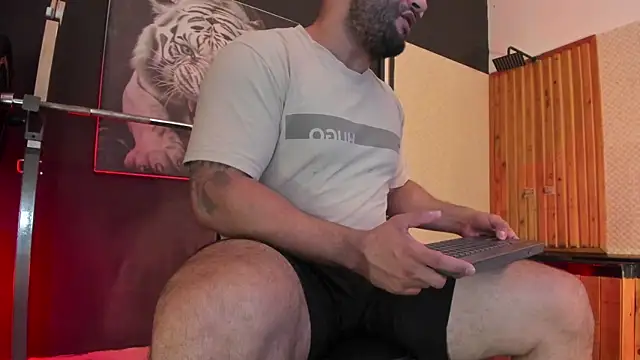 Luke  09 online show from 07/08/26, 11:37