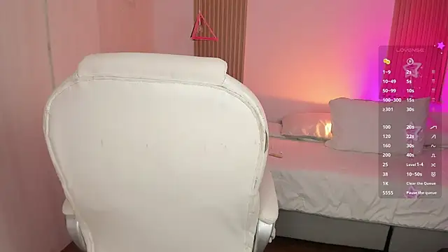 Kendall Bunnyy online show from 10/30/25, 07:58