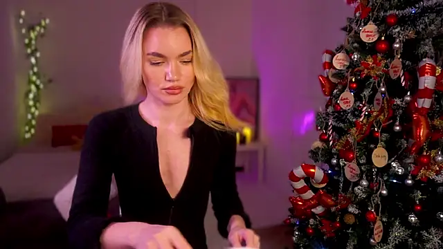 Heidi11 online show from 12/25/24, 09:54