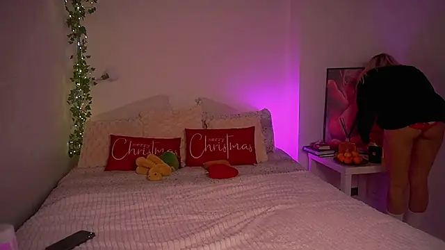 Heidi11 online show from 12/26/24, 01:29