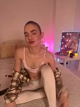 Heidi11 online show from 01/05/25, 07:17