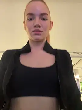 Heidi11 online show from 02/12/25, 04:11