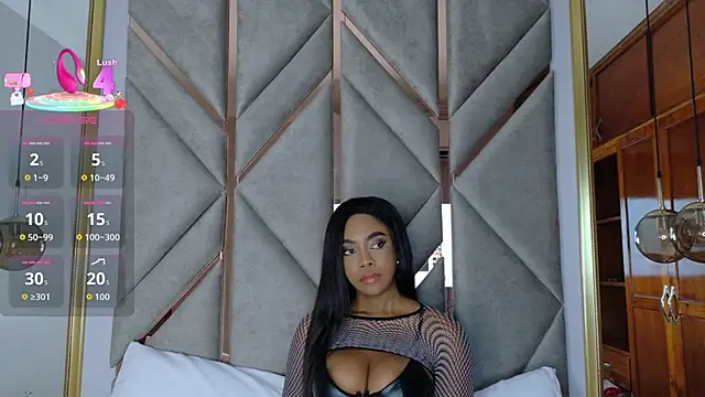 Snapshot of Lola_King chatting on 09/30/25, 07:19 Lola King online show from 09/30/25, 07:19