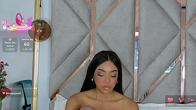 Snapshot of Lola_King chatting on 12/13/25, 07:53 Lola King online show from 12/13/25, 07:53