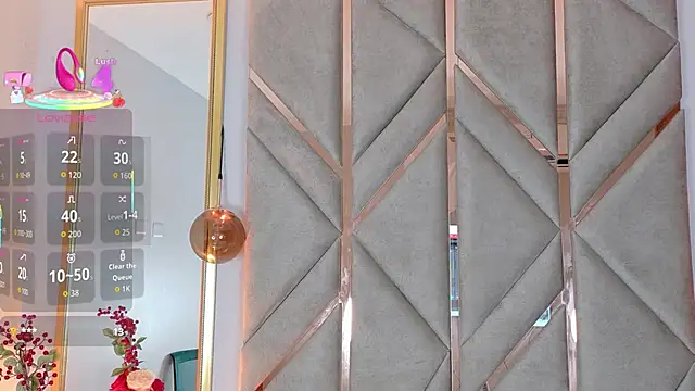 Snapshot of Lola_King chatting on 12/15/25, 01:21 Lola King online show from 12/15/25, 01:21