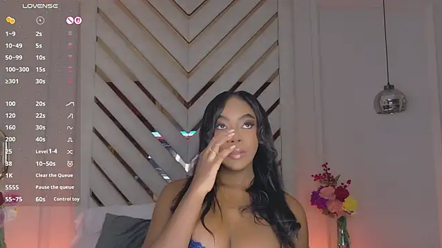 Lola King online show from 07/23/26, 04:32