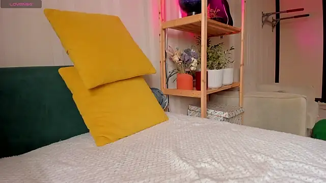 lovely ki online show from 03/27/26, 06:19