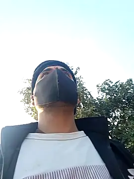 Snapshot of Fucker_boy_1 chatting on 01/17/25, 10:55 Fucker boy 1 online show from 01/17/25, 10:55