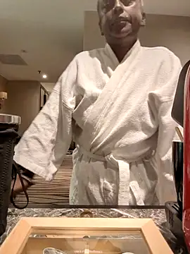 mamakarma1403 online show from 04/19/26, 03:28