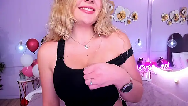 Snapshot of ZaraBloom chatting on 11/21/25, 03:27 ZaraBloom online show from 11/21/25, 03:27