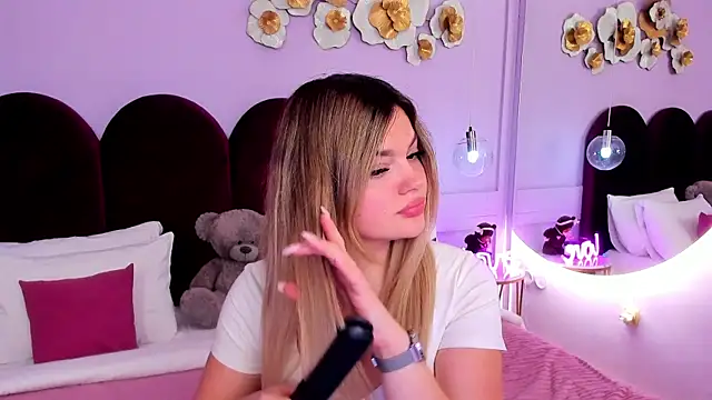 ZaraBloom online show from 01/11/26, 03:28