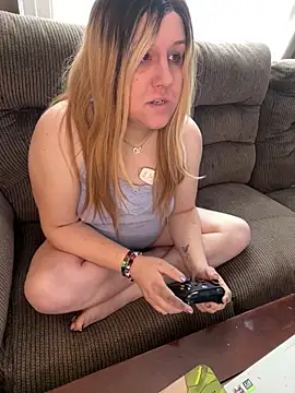 PuckBunny17 online show from 12/23/24, 04:17