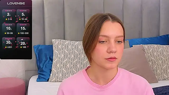 Snapshot of AliceBrayan chatting on 02/28/25, 12:09 AliceBrayan online show from 02/28/25, 12:09