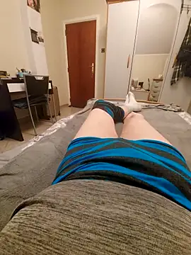 Snapshot of pascalino100 chatting on 09/12/25, 06:08 pascalino100 online show from 09/12/25, 06:08