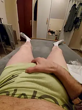 Snapshot of pascalino100 chatting on 11/11/25, 07:14 pascalino100 online show from 11/11/25, 07:14