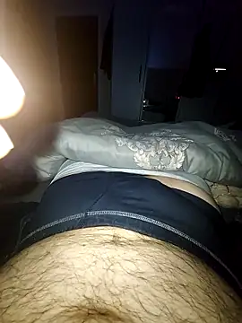 Snapshot of pascalino100 chatting on 12/22/25, 09:23 pascalino100 online show from 12/22/25, 09:23