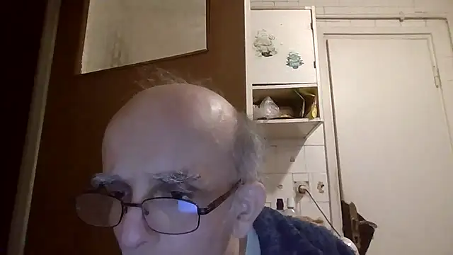 mariusica1xh online show from 04/16/26, 09:39