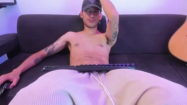 Henrikk senn online show from 04/24/26, 11:45