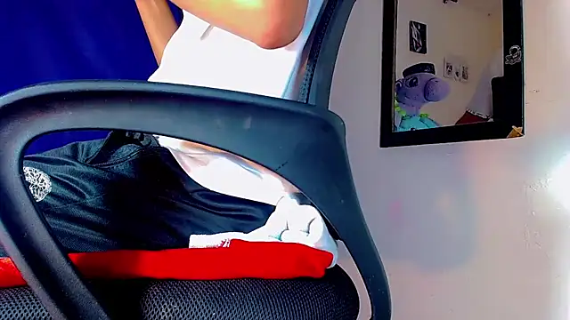 nicol gill  online show from 01/07/25, 05:20