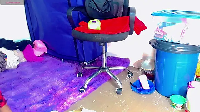 nicol gill  online show from 02/11/25, 05:29