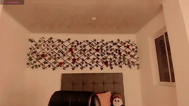 Lilith Miller21 online show from 11/07/25, 08:20