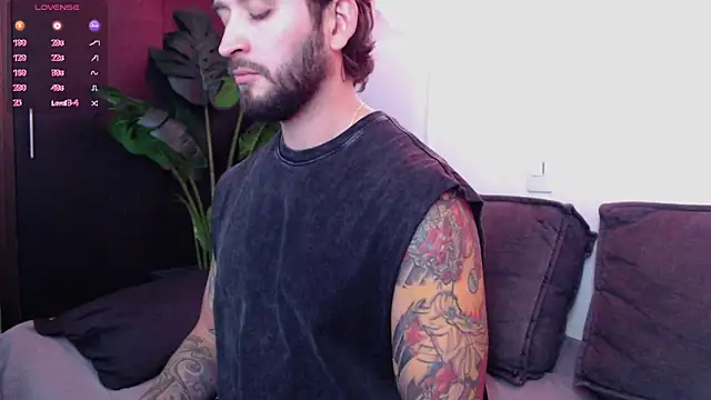 marco allison43 online show from 10/16/25, 03:46