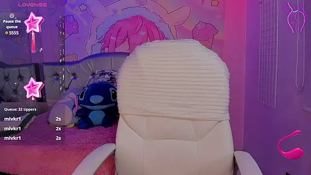 Snapshot of sophie_ws chatting on 12/21/24, 11:56 sophie ws online show from 12/21/24, 11:56