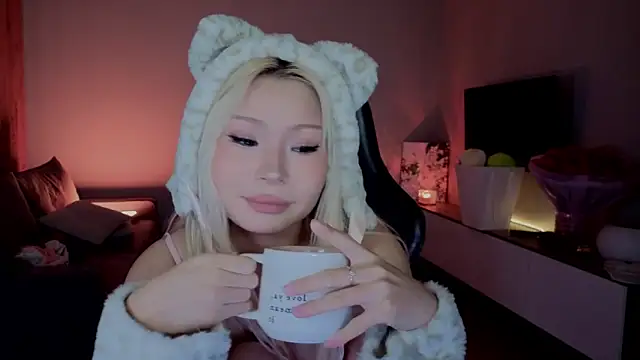 RileyMee online show from 04/22/26, 03:42