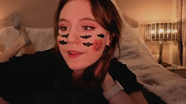 Diana Flower online show from 10/31/25, 06:25