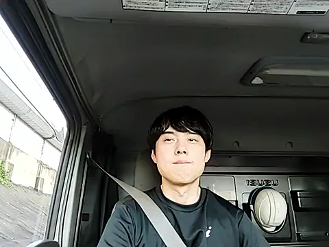 Snapshot of whitebriefboy chatting on 06/20/26, 10:01 whitebriefboy online show from 06/20/26, 10:01