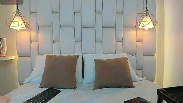 AslyGomez online show from 02/13/25, 11:28