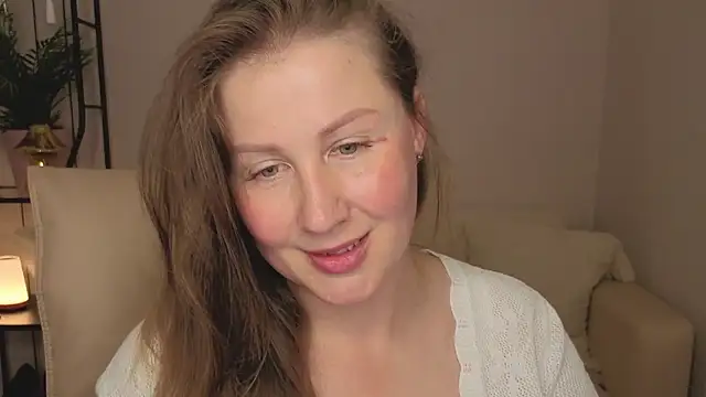 Snapshot of Helens_love chatting on 07/18/26, 01:21 Helens love online show from 07/18/26, 01:21