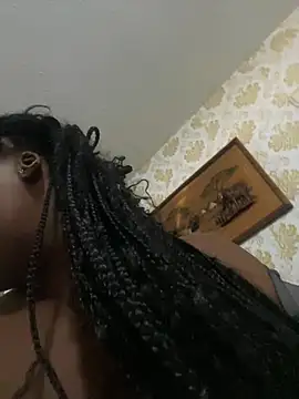 Snapshot of Candy_Love_18 chatting on 04/01/26, 03:31 Candy Love 18 online show from 04/01/26, 03:31