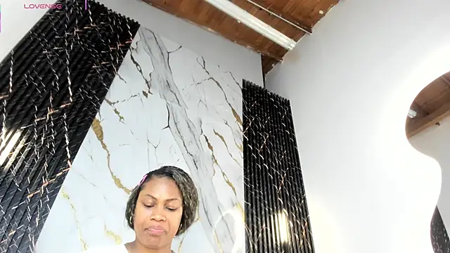 ebony hot1 online show from 10/28/25, 02:09