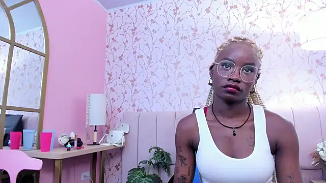 amber-hill online show from 12/20/25, 05:14