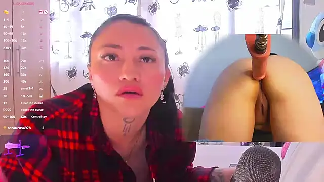 jolee   online show from 04/21/26, 09:39