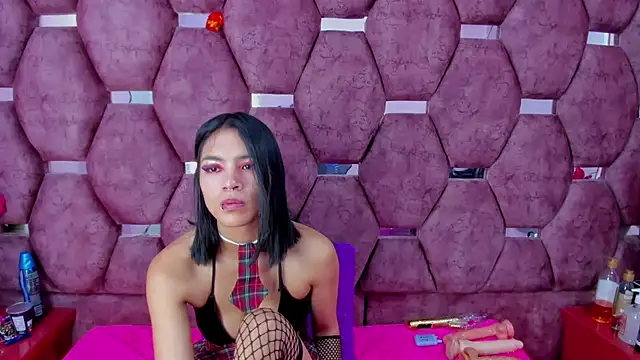 Snapshot of SaraLoveee_ chatting on 12/19/24, 03:29 SaraLoveee  online show from 12/19/24, 03:29