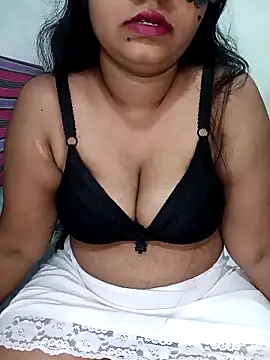 Snapshot of Reesha_99 chatting on 05/08/26, 04:12 Reesha 99 online show from 05/08/26, 04:12
