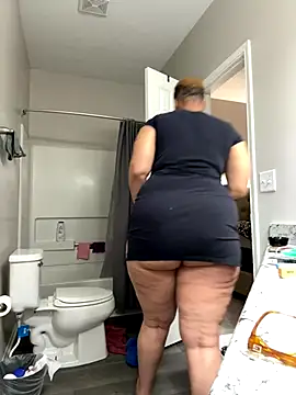 Snapshot of SexyHoneyRedd chatting on 12/02/24, 11:07 SexyHoneyRedd online show from 12/02/24, 11:07